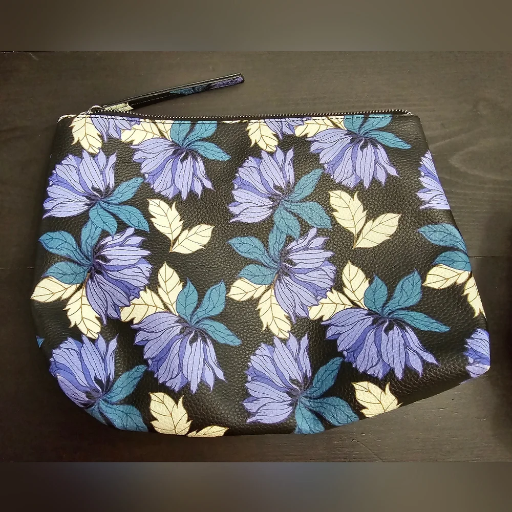 Steve Madden Floral Cosmetic Bag Clutch Bag Faux Leather Black W/Purple Flowers
